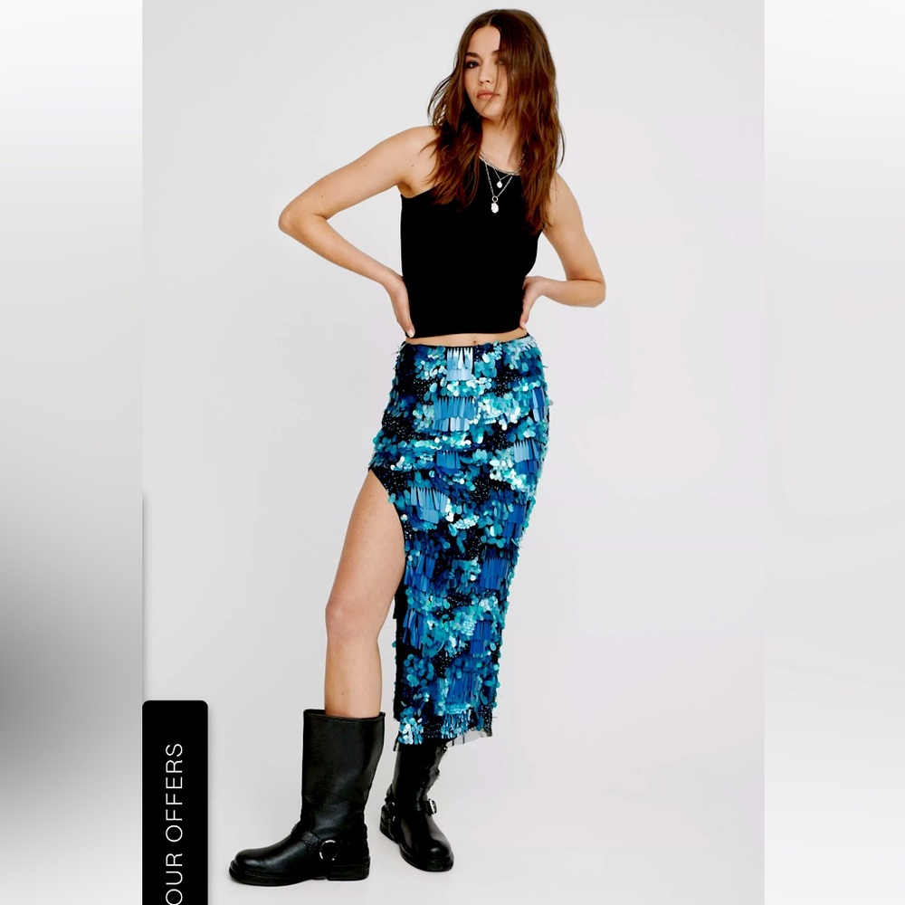 NEW *Mixed Sequin Leg Slit Midi Skirt*